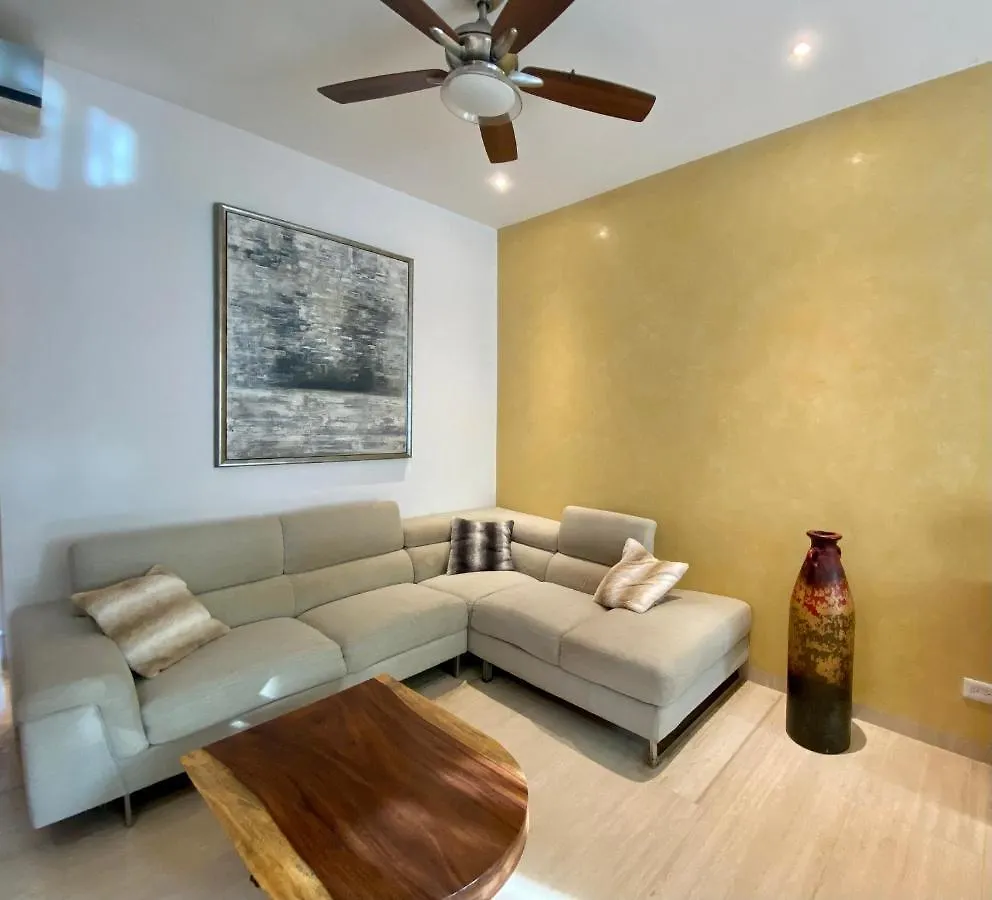 Prime 1 Bedroom Condo In Historic Downtown Playa Del Carmen Mexiko